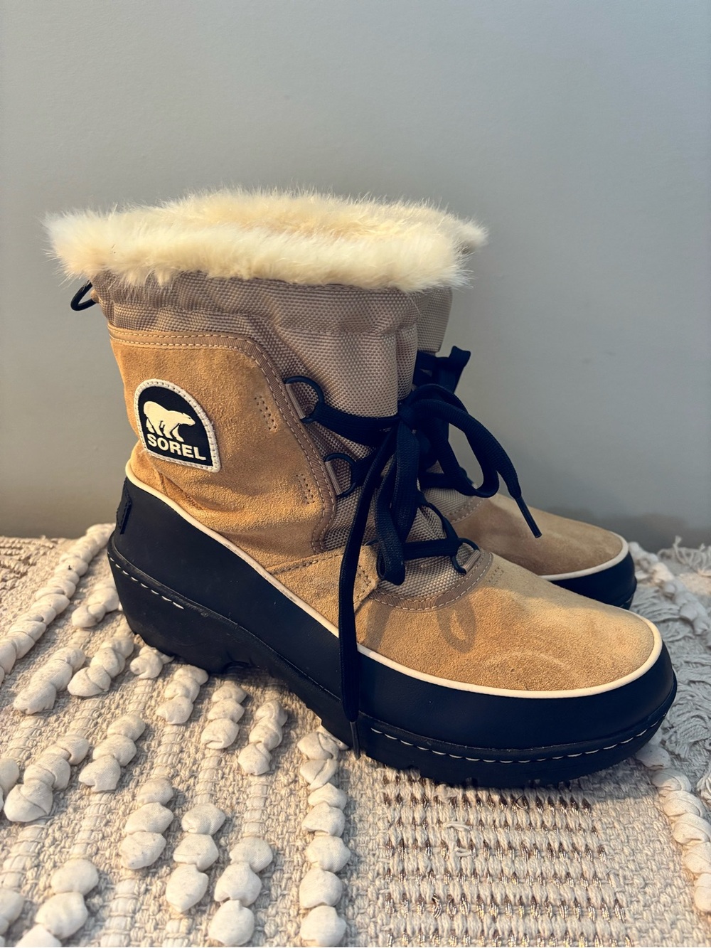 Sorel Tivoli II Snow Boots Women’s 10 - Waterproof Suede Fleece Lined Lace Up